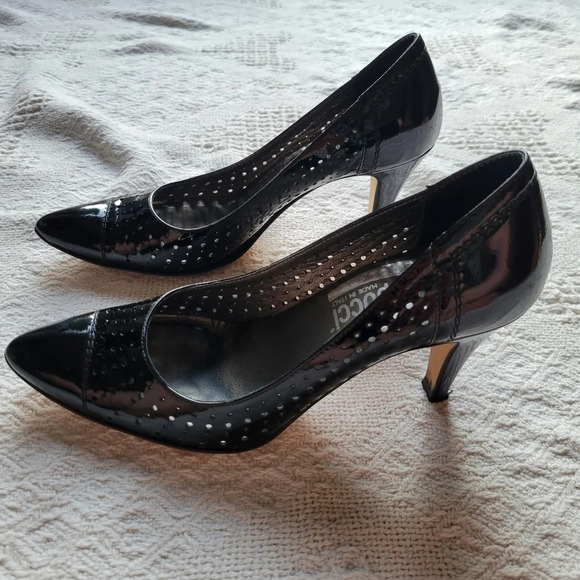 Just Capucci- Black, slip on style pointy toe heel. - Picture 3 of 11